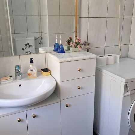 Lägenhet Comfortable With Mountain View - One Bedroom With Mountain View